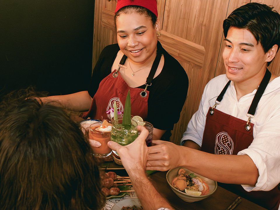 Thai Food 101 Adventure – Market, Tuk-Tuk & Cooking Experience