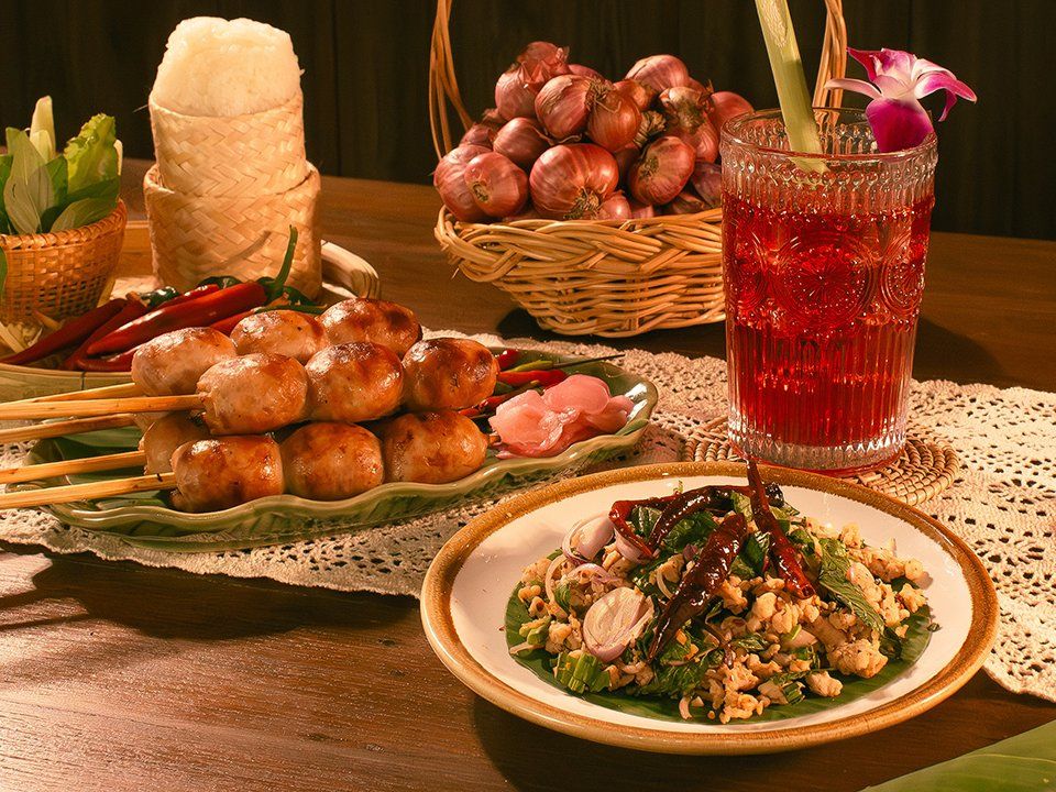 Thai Food 101 Adventure – Market, Tuk-Tuk & Cooking Experience