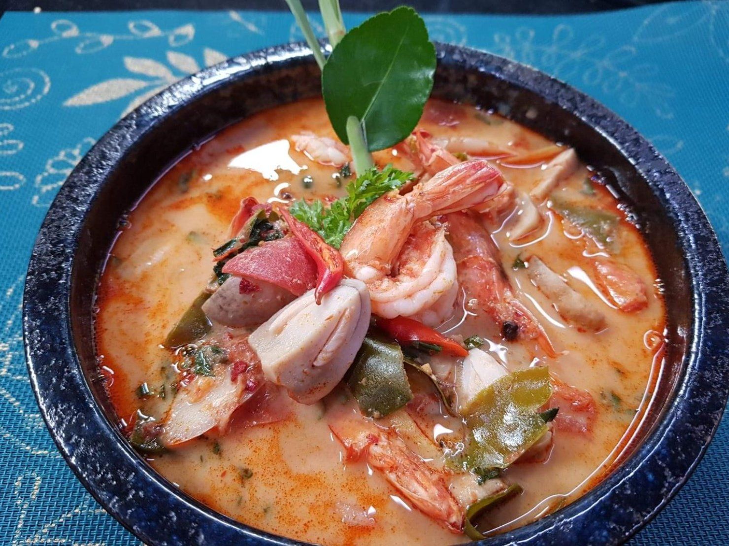 Thai Street Food Cooking Class & Market Tour in Sukhumvit