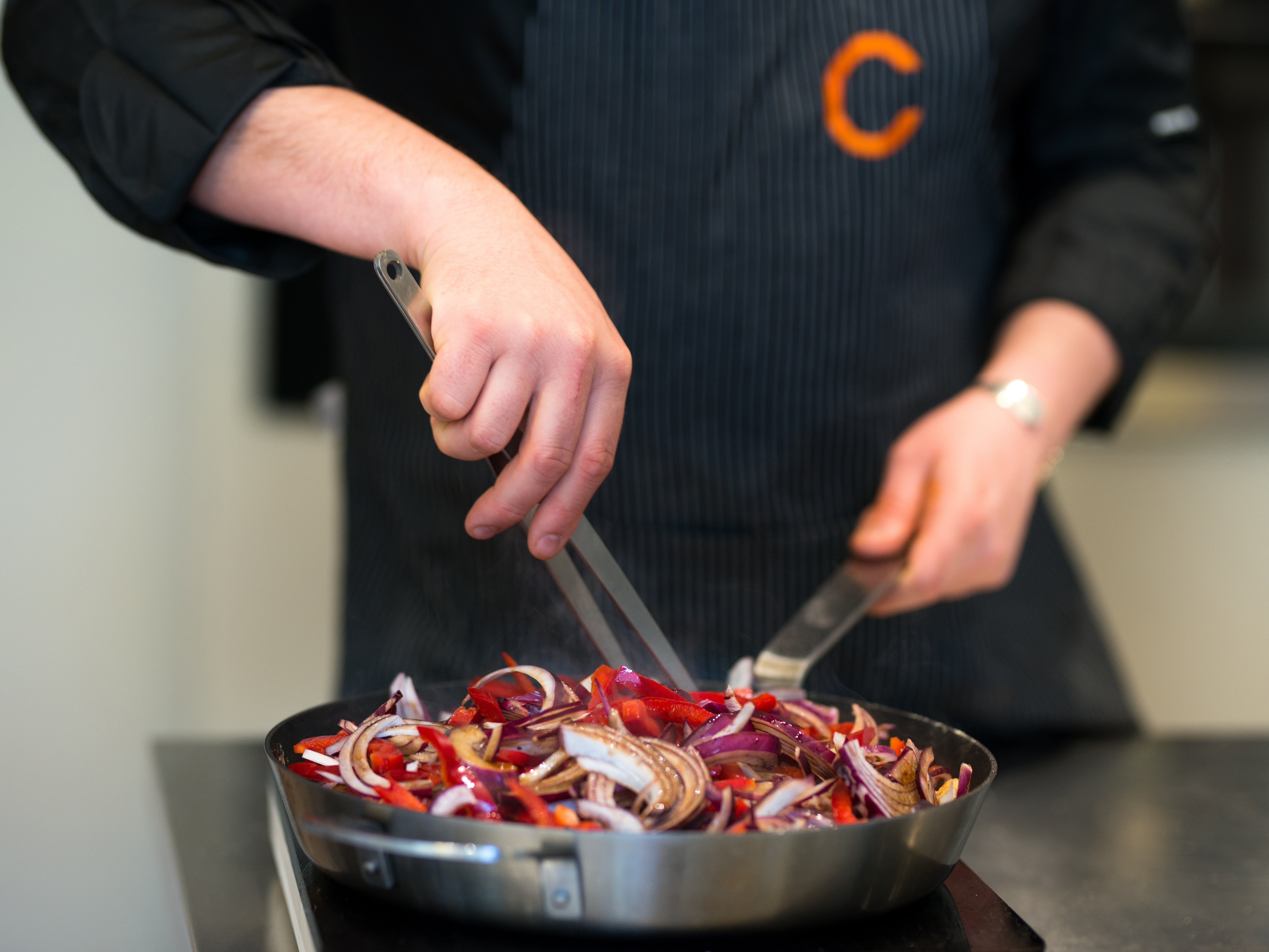 Tuscan Market Tour and 4 Course Authentic Cooking Class In Florence