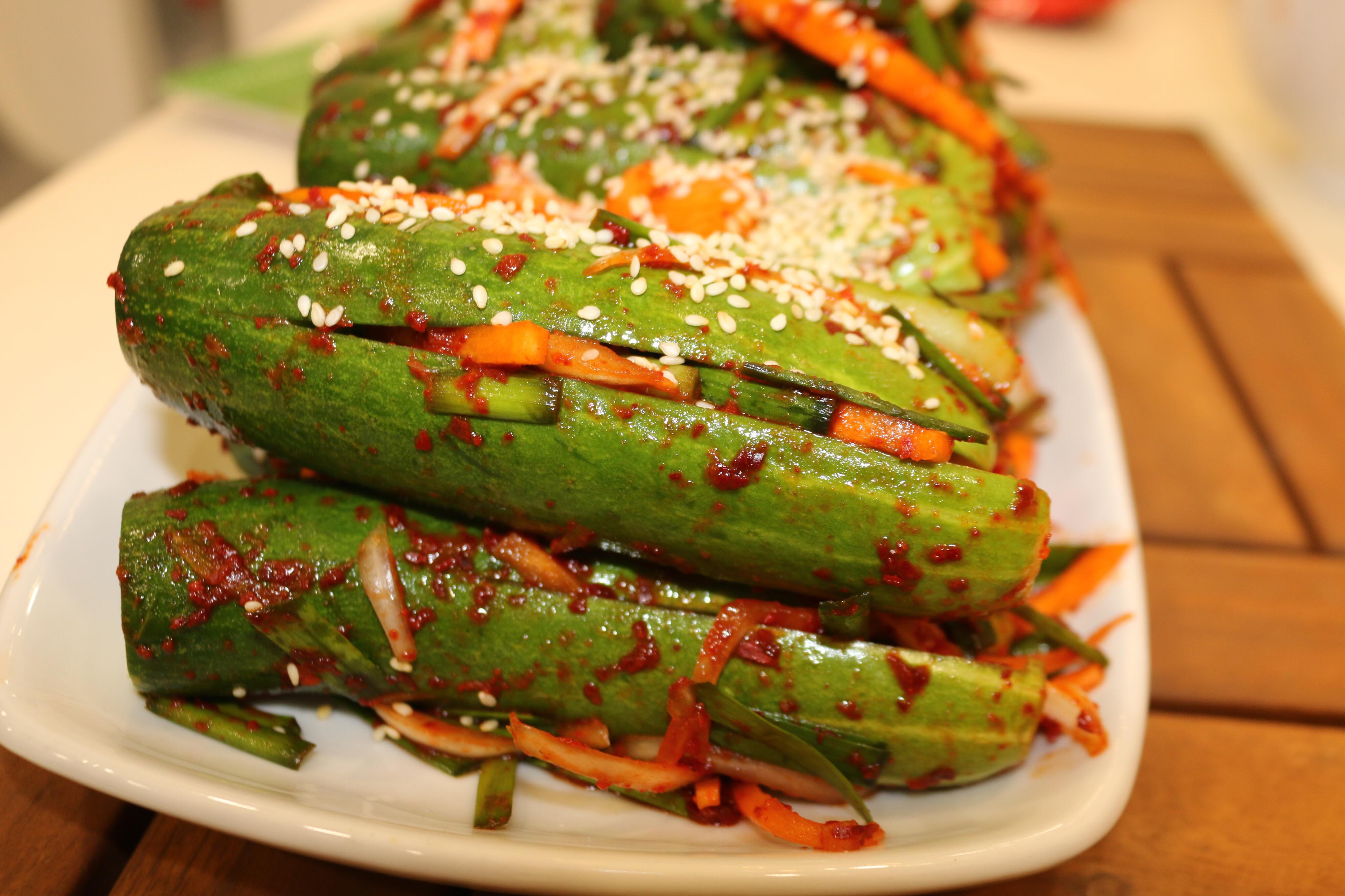 Hands on Cooking Class with Lily & Friends and Explore Local Neighborhoods