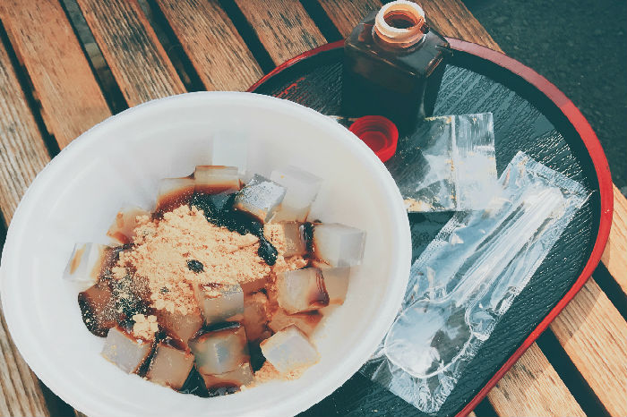 Tokyo Retro Bites: Quaint Yanaka Market Street Food Tour