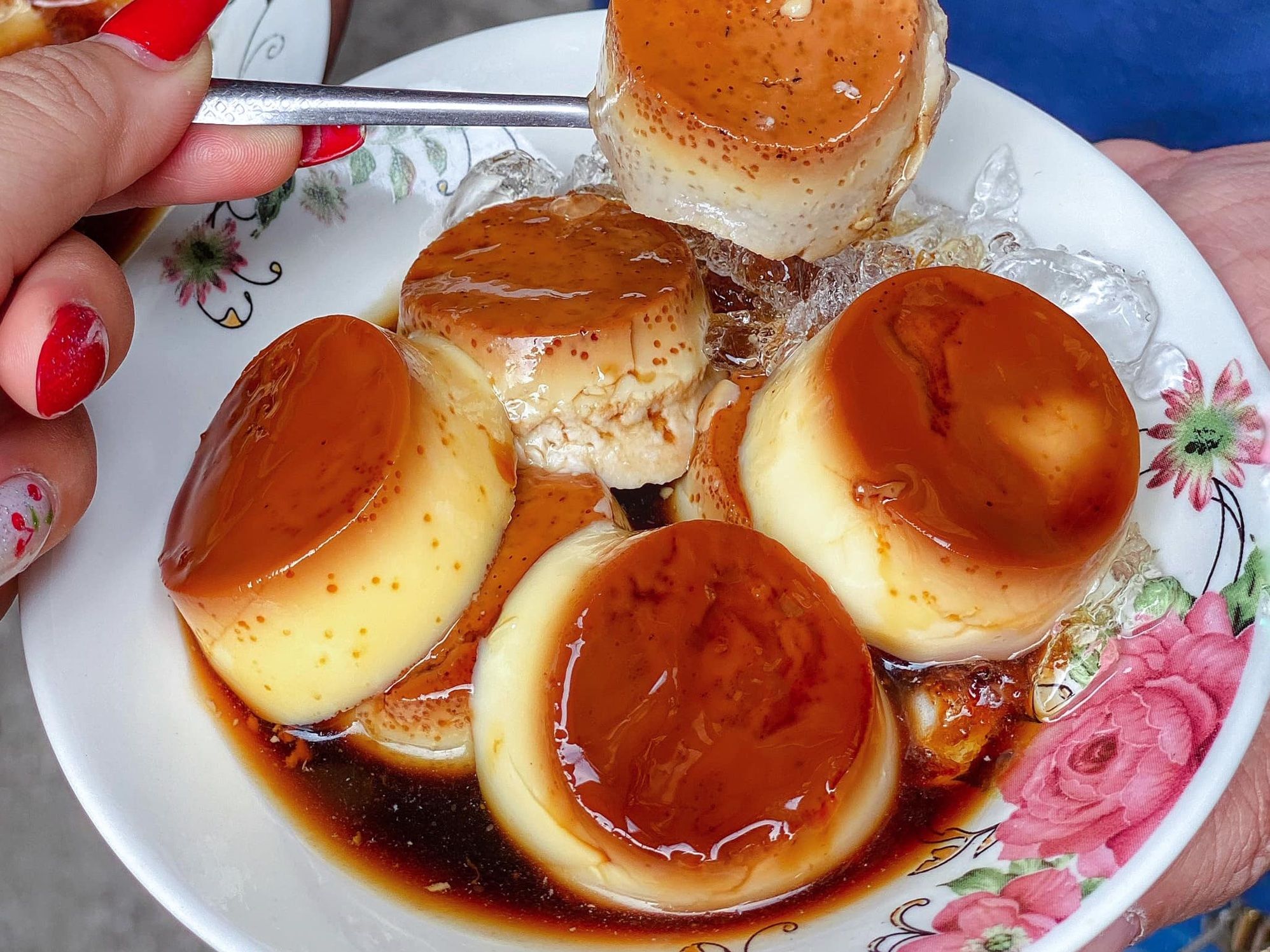 Top Notch Street Food Motorbike Tour In Saigon