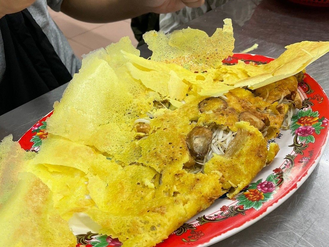 Top Notch Street Food Motorbike Tour In Saigon