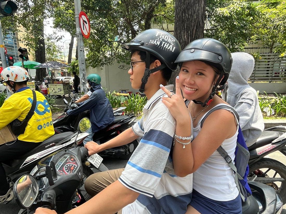 Top Notch Street Food Motorbike Tour In Saigon