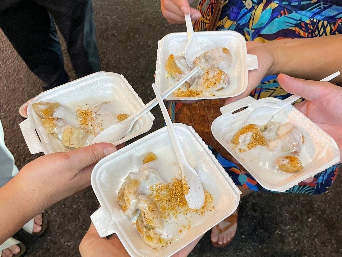 Top Notch Street Food Motorbike Tour In Saigon