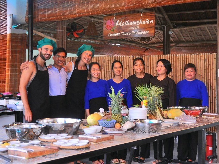 Hoi An Cooking Class with Market Visit and Bamboo Basket Boat Tour
