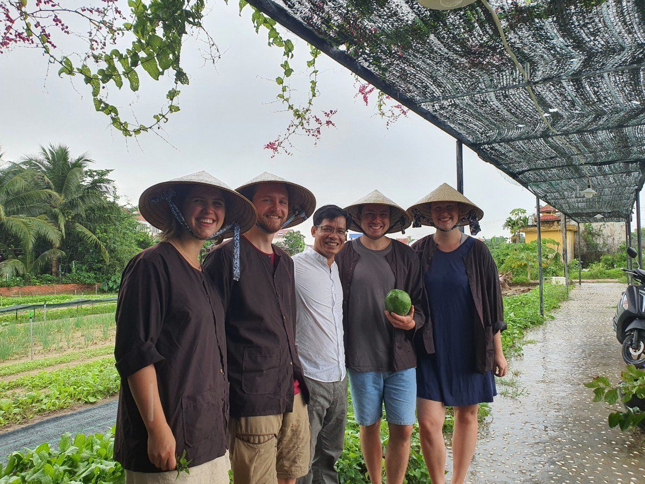Hoi An Cooking Class with Market Visit and Bamboo Basket Boat Tour