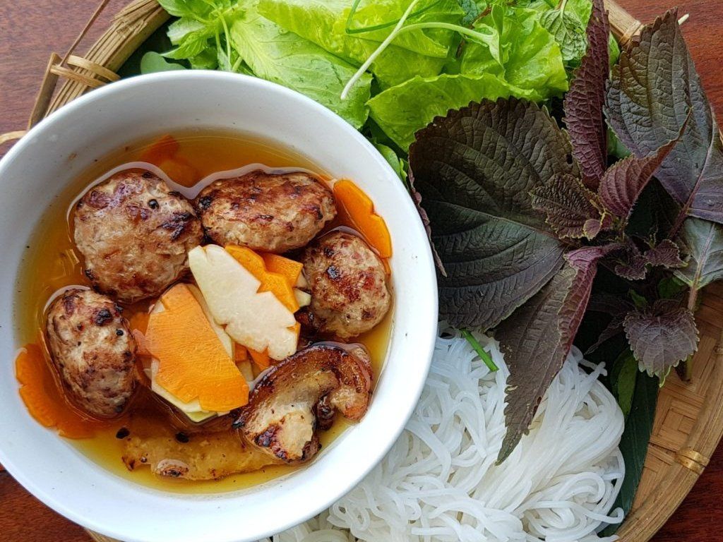 Hoi An Cooking Class with Market Visit and Bamboo Basket Boat Tour