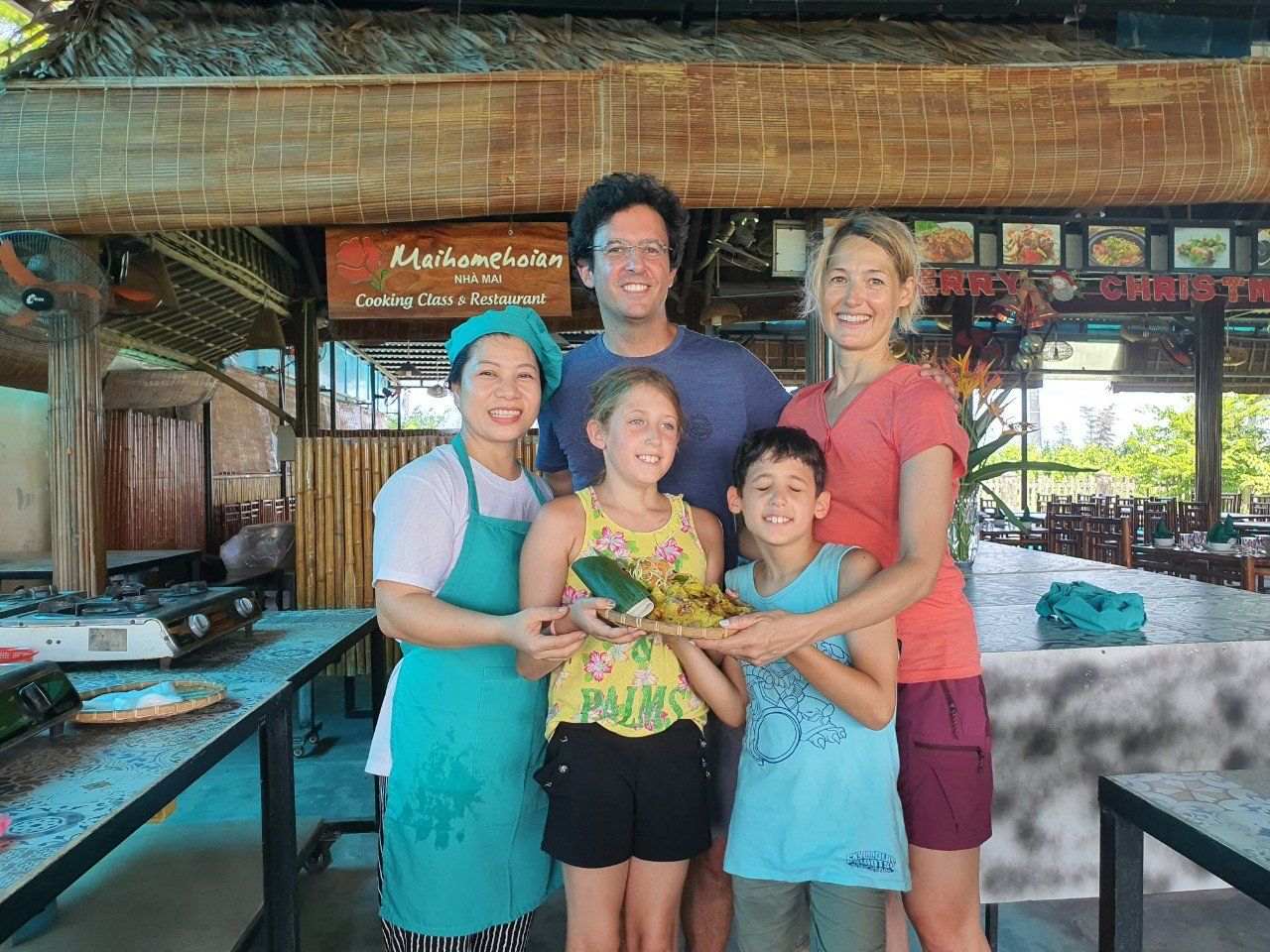 Hoi An Cooking Class with Market Visit and Bamboo Basket Boat Tour
