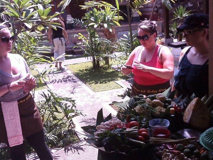 Traditioneller balinesischer Kochkurs mit Besuch einer Reisfarm und Herstellung von Kokosnussöl
