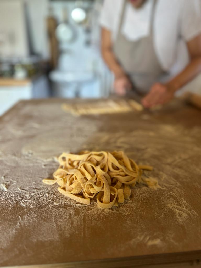 Traditioneller handgemachter Pasta-Kochkurs in einem toskanischen Bauernhaus