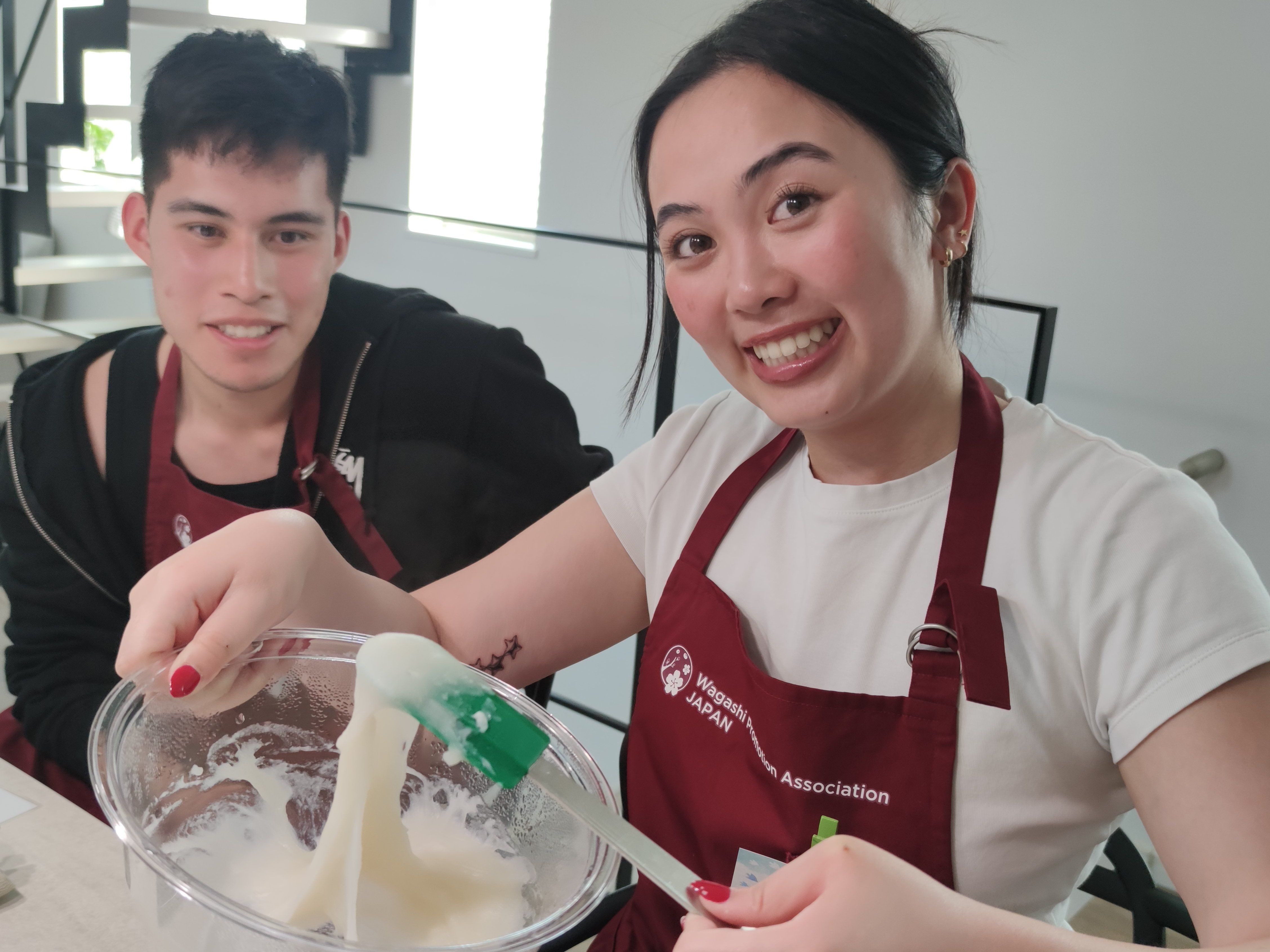 Traditional Japanese Mochi Making Class in Local Tokyo Home