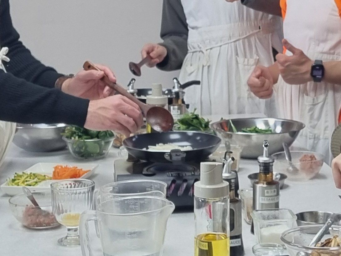 Traditional Korean Cooking Class and Dining Experience