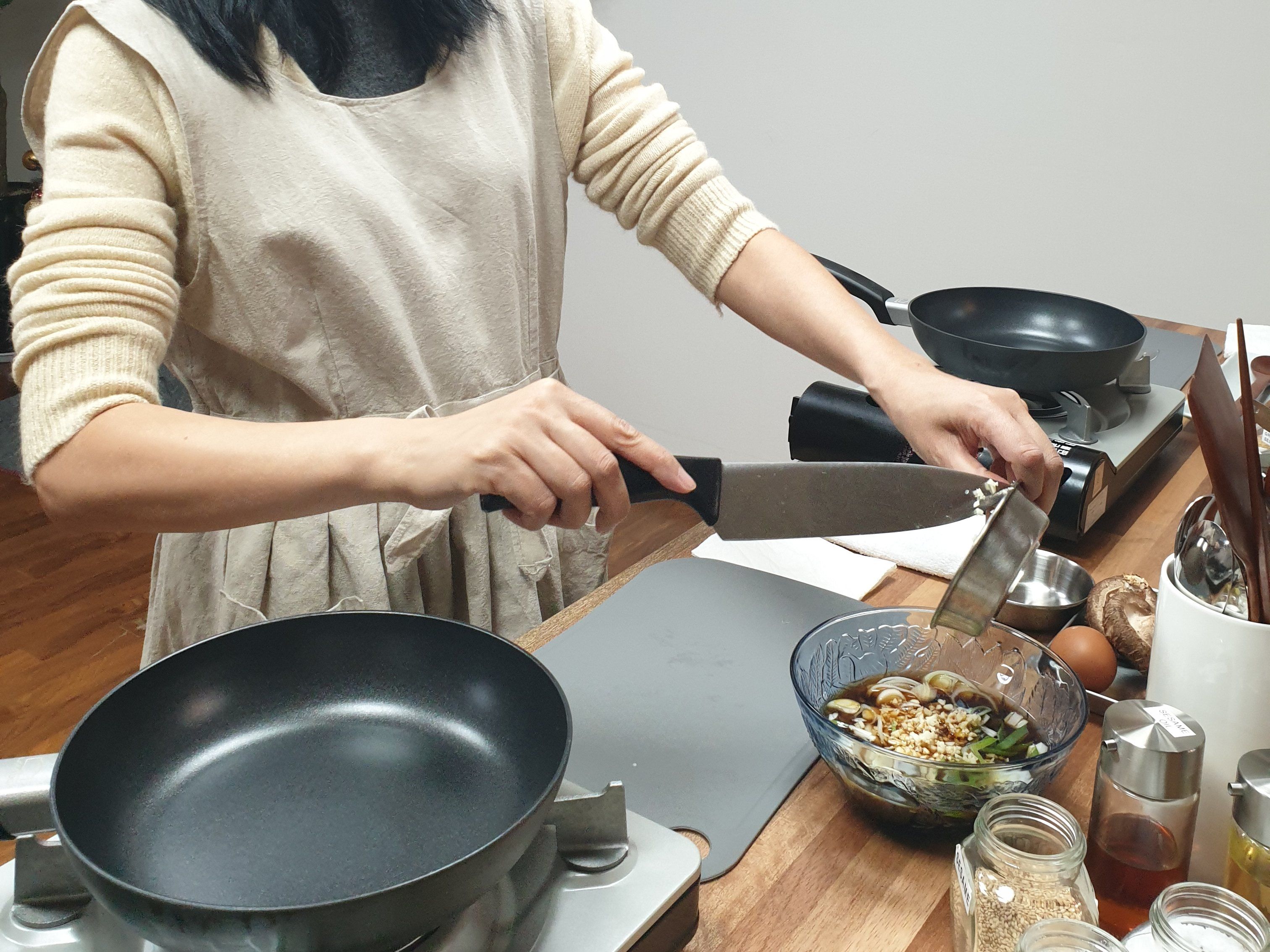 Traditional Korean Cooking Class and Dining Experience