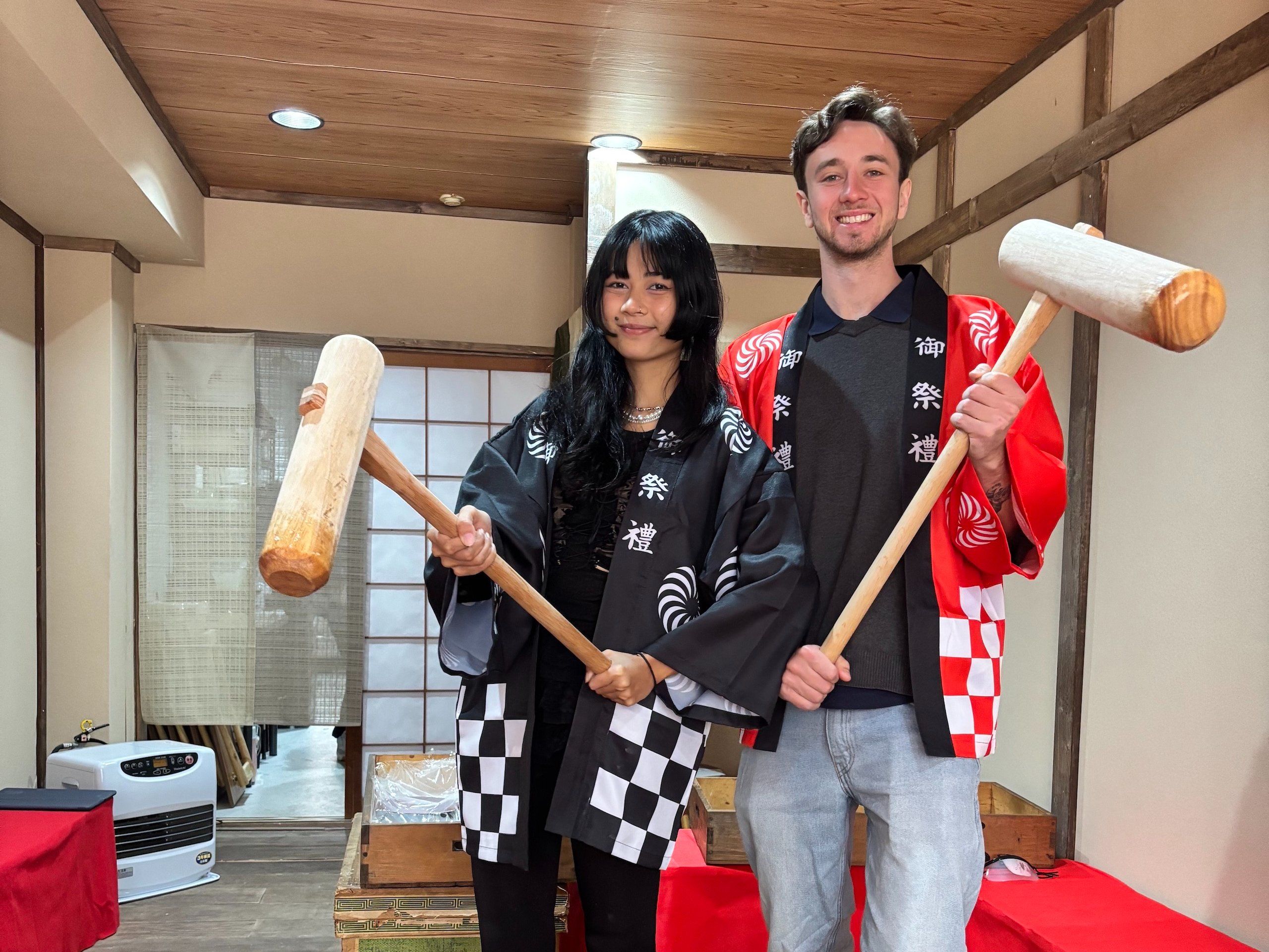 Traditional Mochi Pounding Experience with Tasting