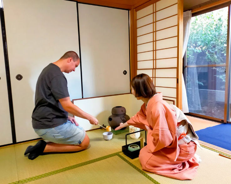 Traditional Tea Ceremony, Matcha, and Wagashi Making in a Kyoto Home
