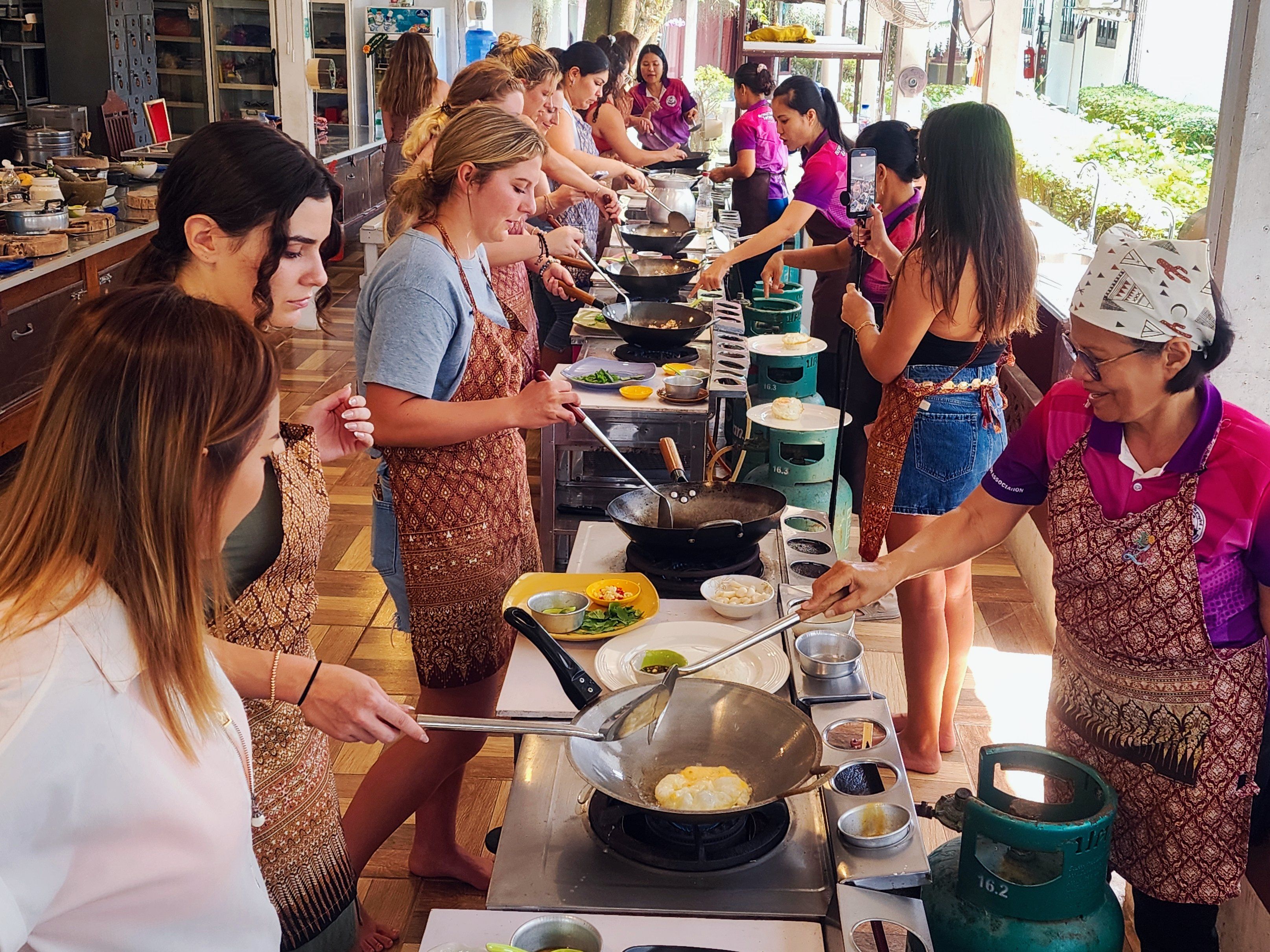 Koh Phangan: Learn Thai Culinary Traditions From Main Course to Dessert