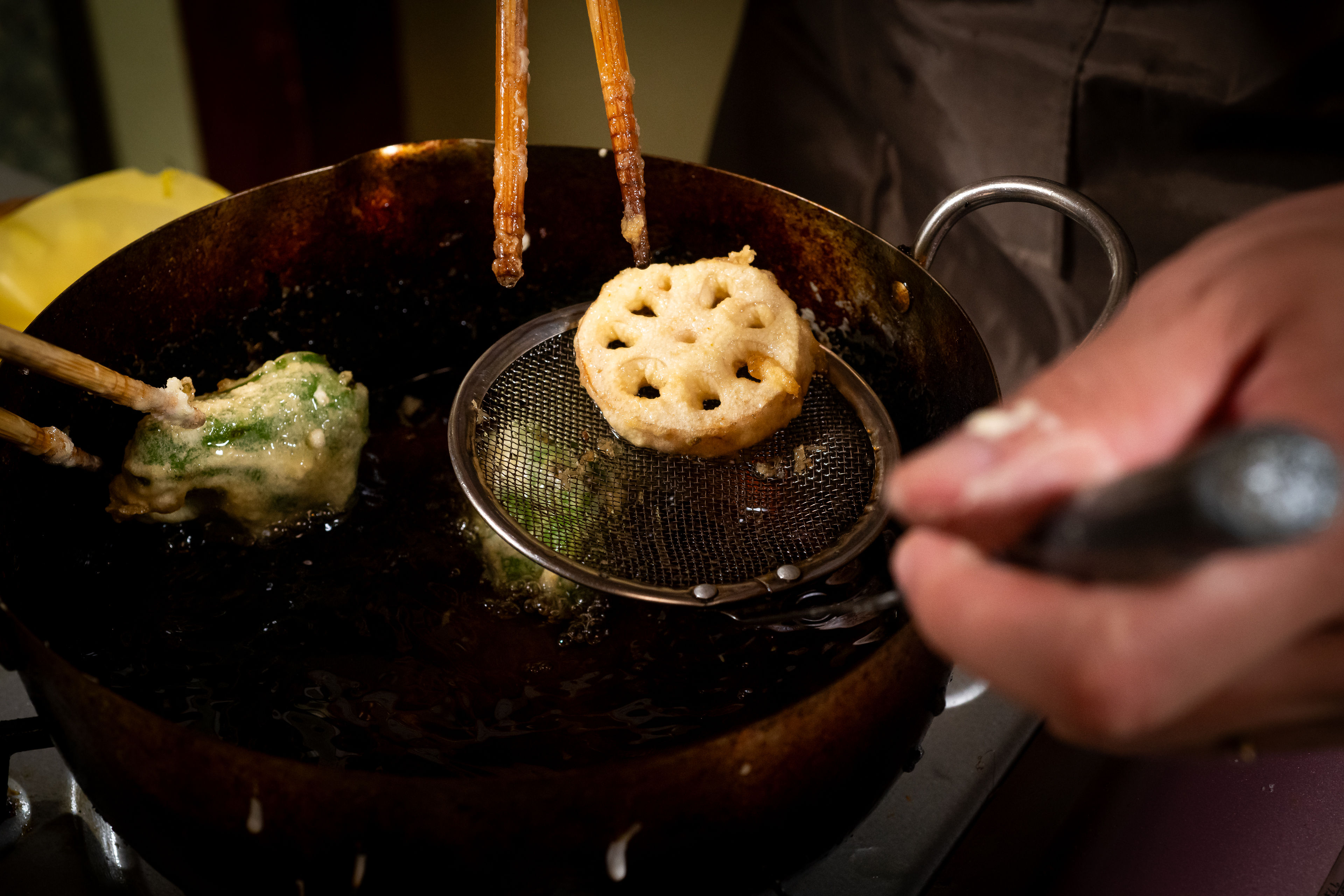 Traditional Tokyo Home Cooking: Handmade Udon, Tempura & Omelette
