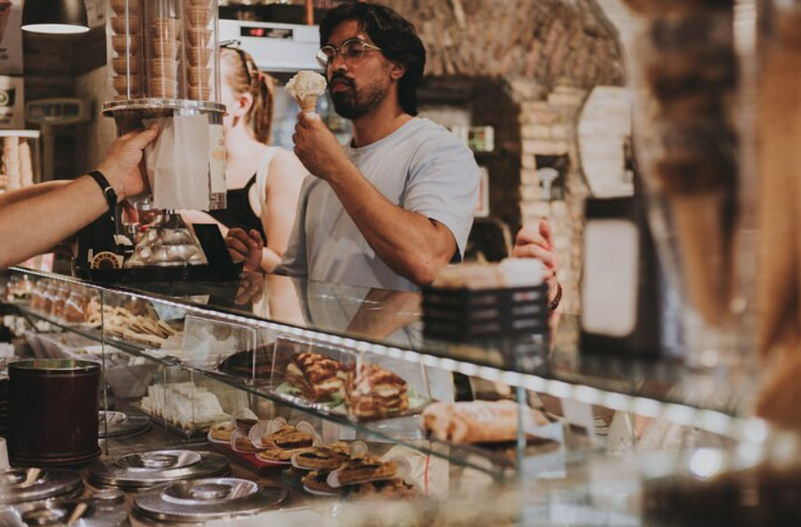 Trastevere Wine Tasting & Artisanal Gelato Experience