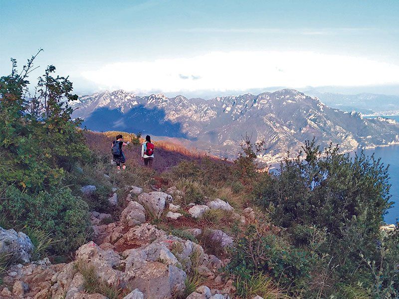 Trek 'n' Cook with Satva and Enrico near Amalfi