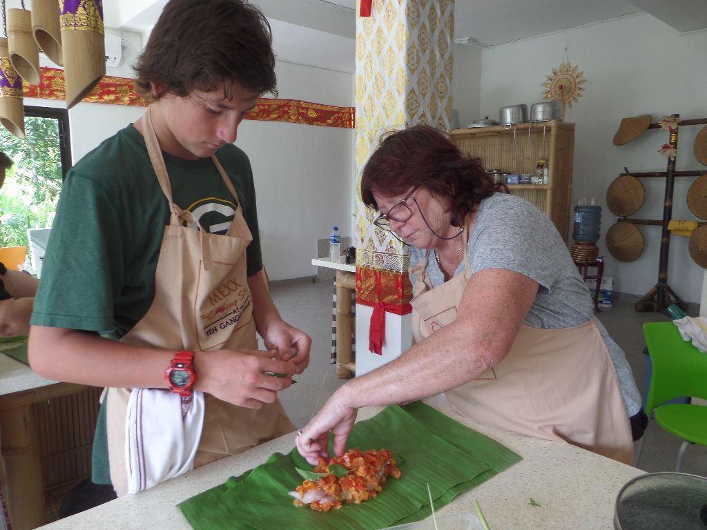 Cooking Class with Tanah Lot Temple Tour and Traditional Market Visit