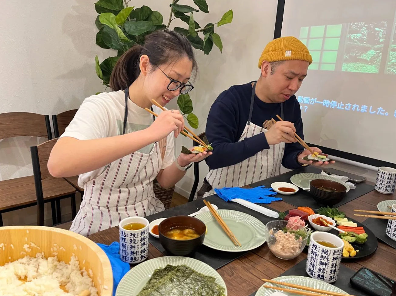 Tsukiji Temaki Sushi-Party mit frischen, regionalen Zutaten und japanischem Tee