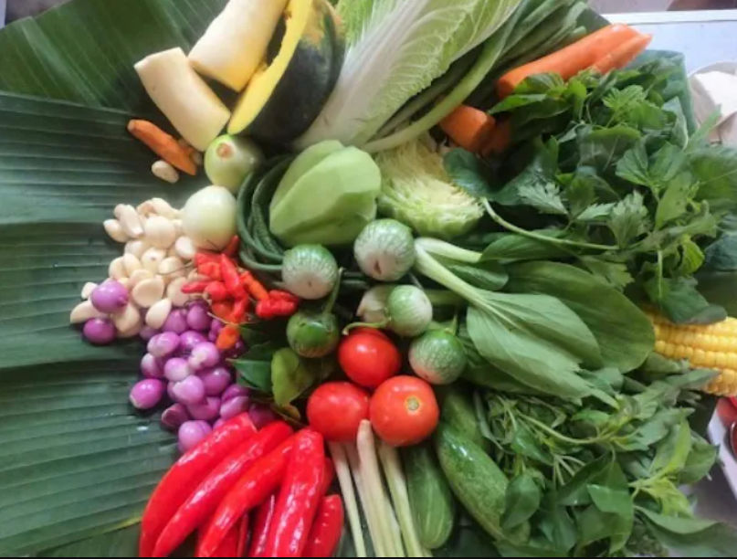 Ubud Morning Market Tour & Authentic Balinese Cooking Class with Rice Field Views