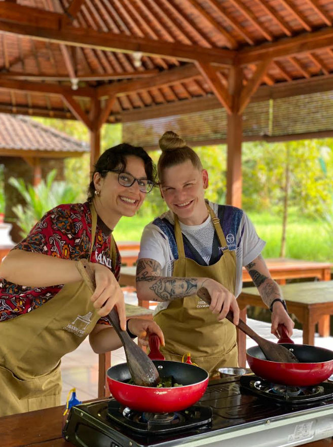 Ubud Morning Market Tour & Authentic Balinese Cooking Class with Rice Field Views