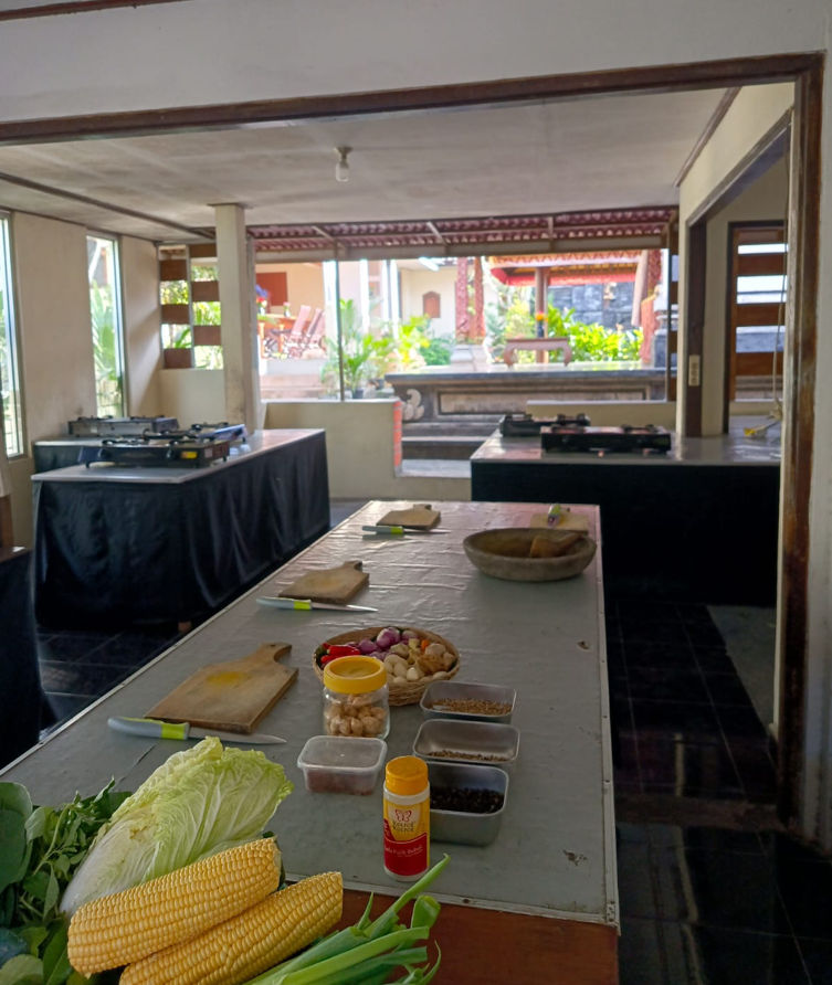 Uluwatu Local Market Tour & Authentic Balinese Cooking Class