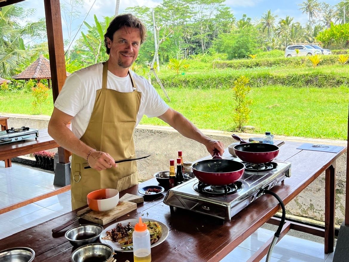 Balinese Cooking Class in Organic Farm with Traditional Market Tour