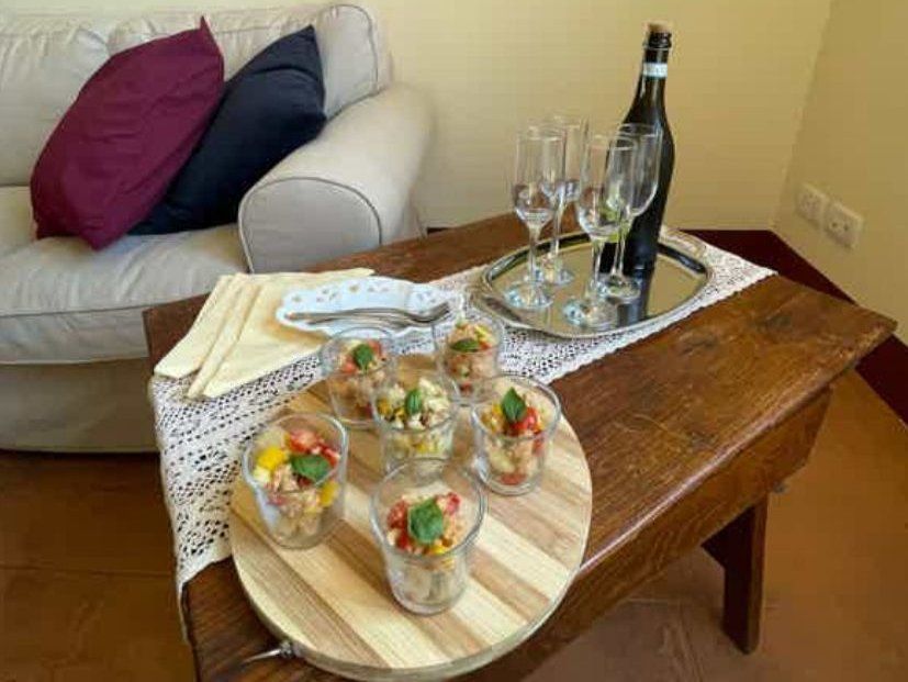 Vegan Cooking Class with Appetizers & Fresh Pasta in Tuscany