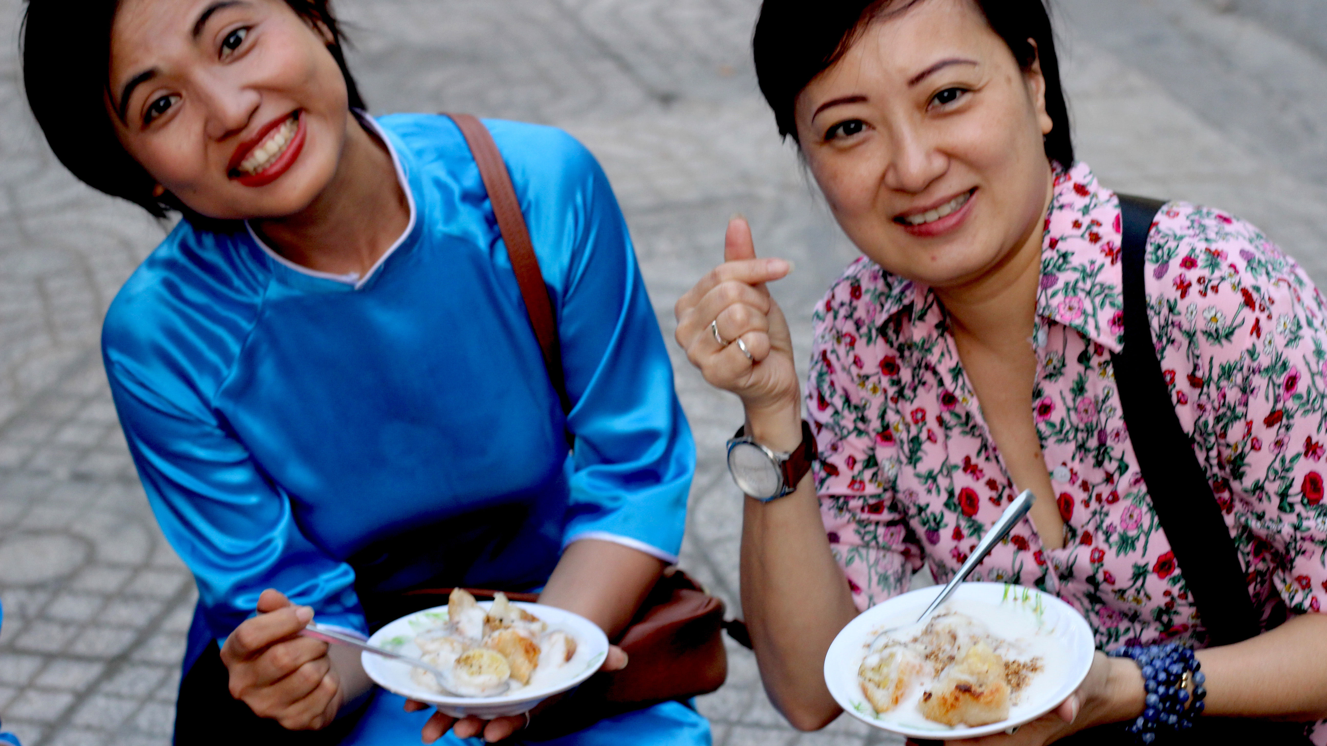 Vegan Food Tour on Scooter with Passionate Girl Riders