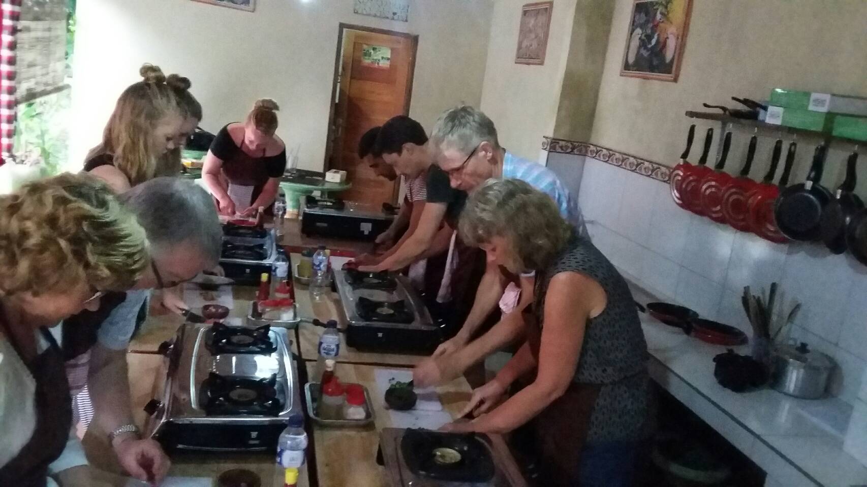 Market Tour + Cooking Class + Rice Paddies Visit + Lunch at Balinese House - (Solo Partcipants)