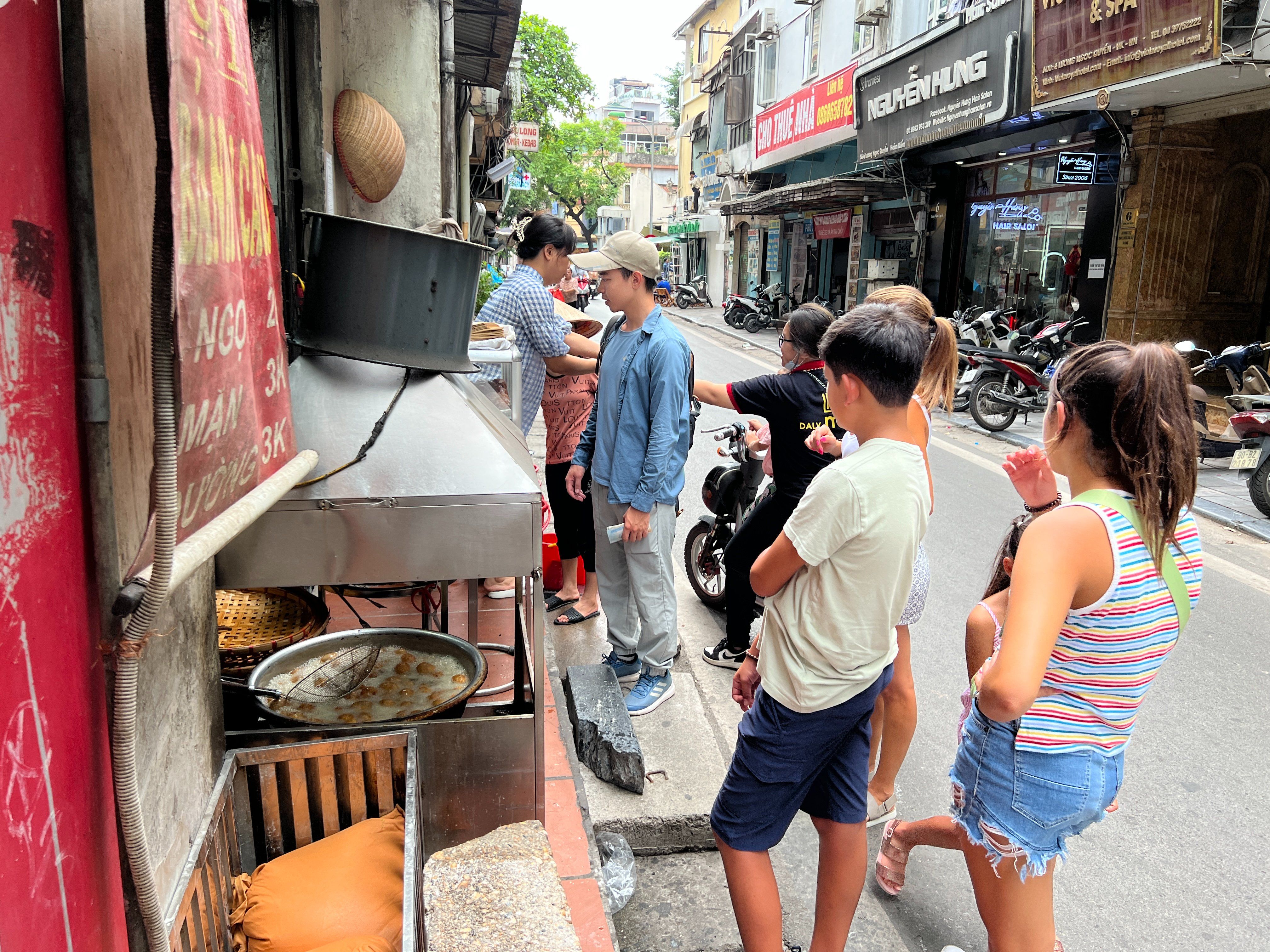 Vegan Street Food Tour and Stories of Hanoi