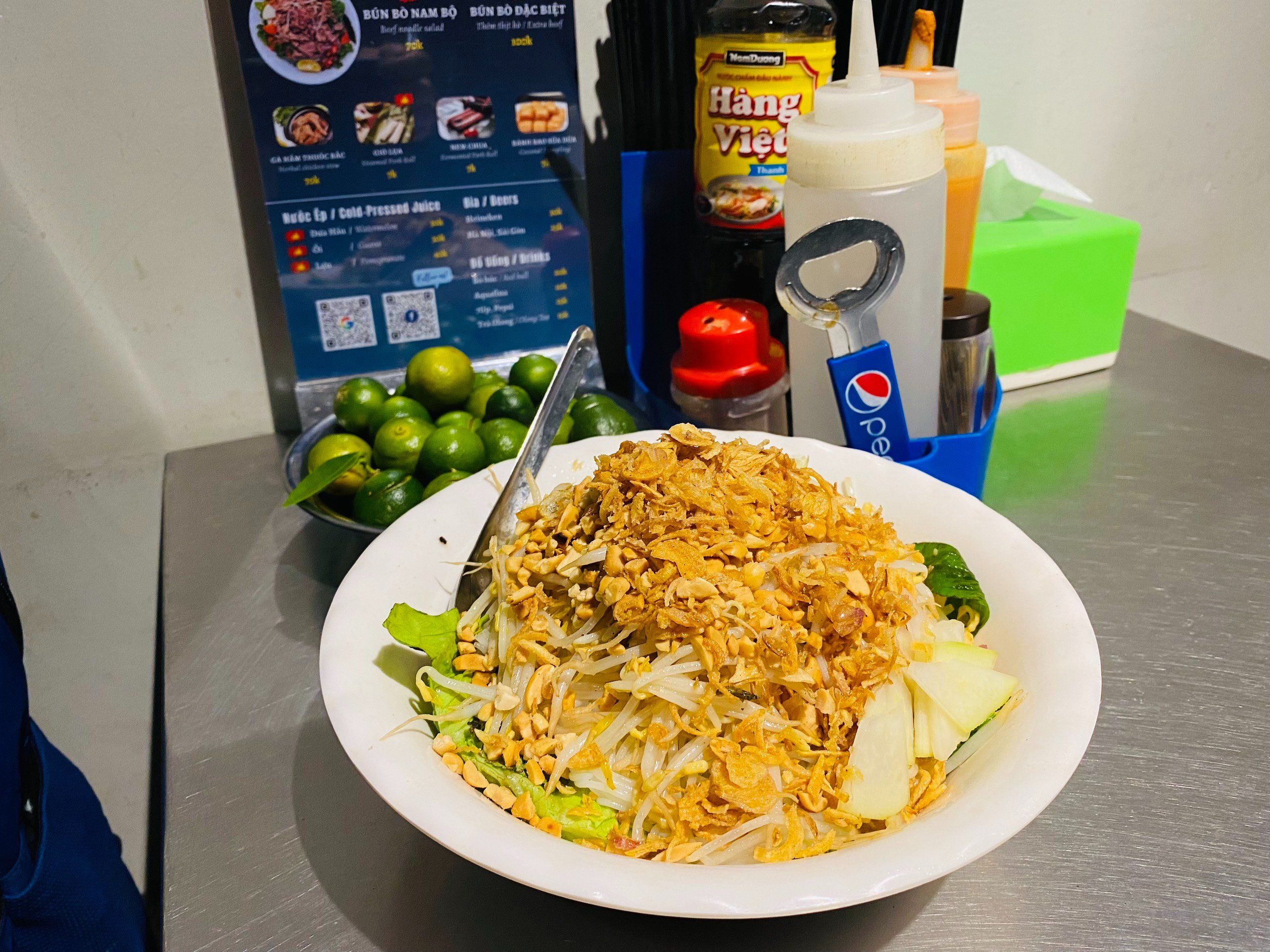 Vegan Street Food Tour and Stories of Hanoi