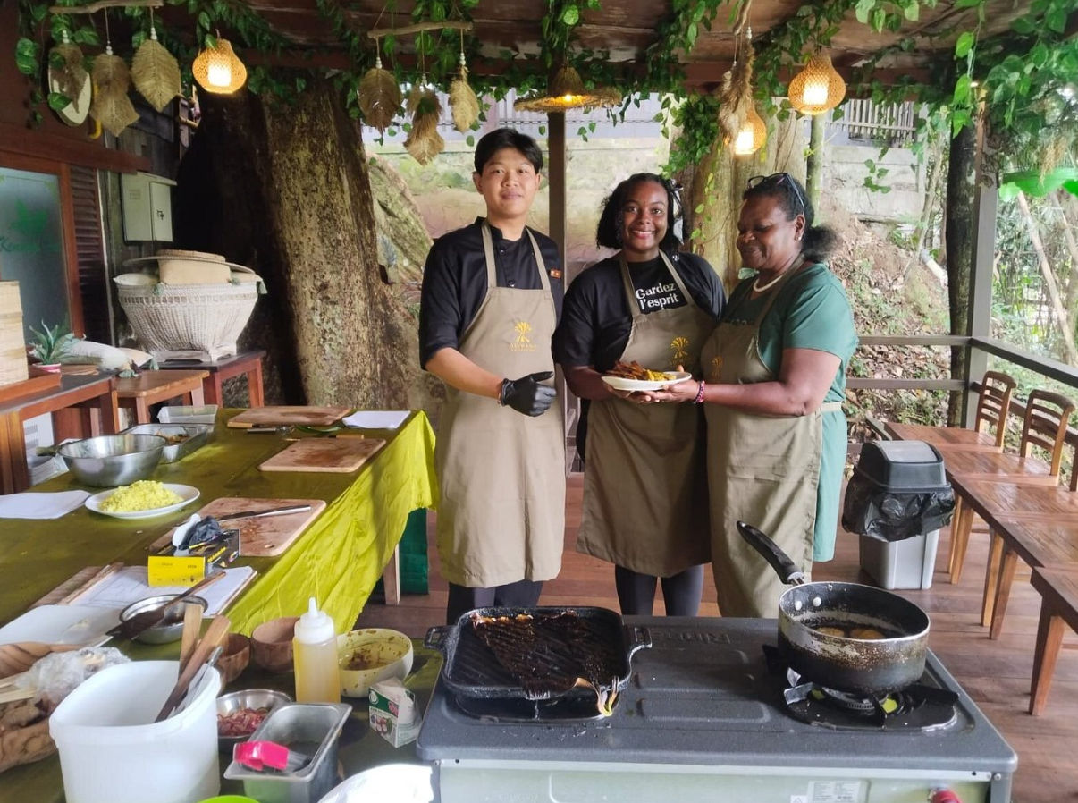 Balinese Market Tour and Cooking Class in a Tropical Garden Kitchen