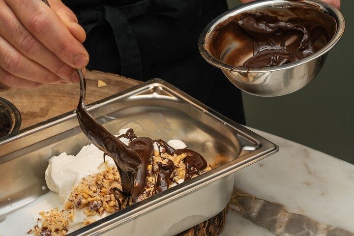 VIP Seasonal Truffle Experience: Private Pasta Masterclass & Wine in Rome (Up to 12 Guests)