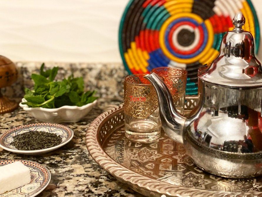 Market Tour and Moroccan Cooking Experience with Rababe Family