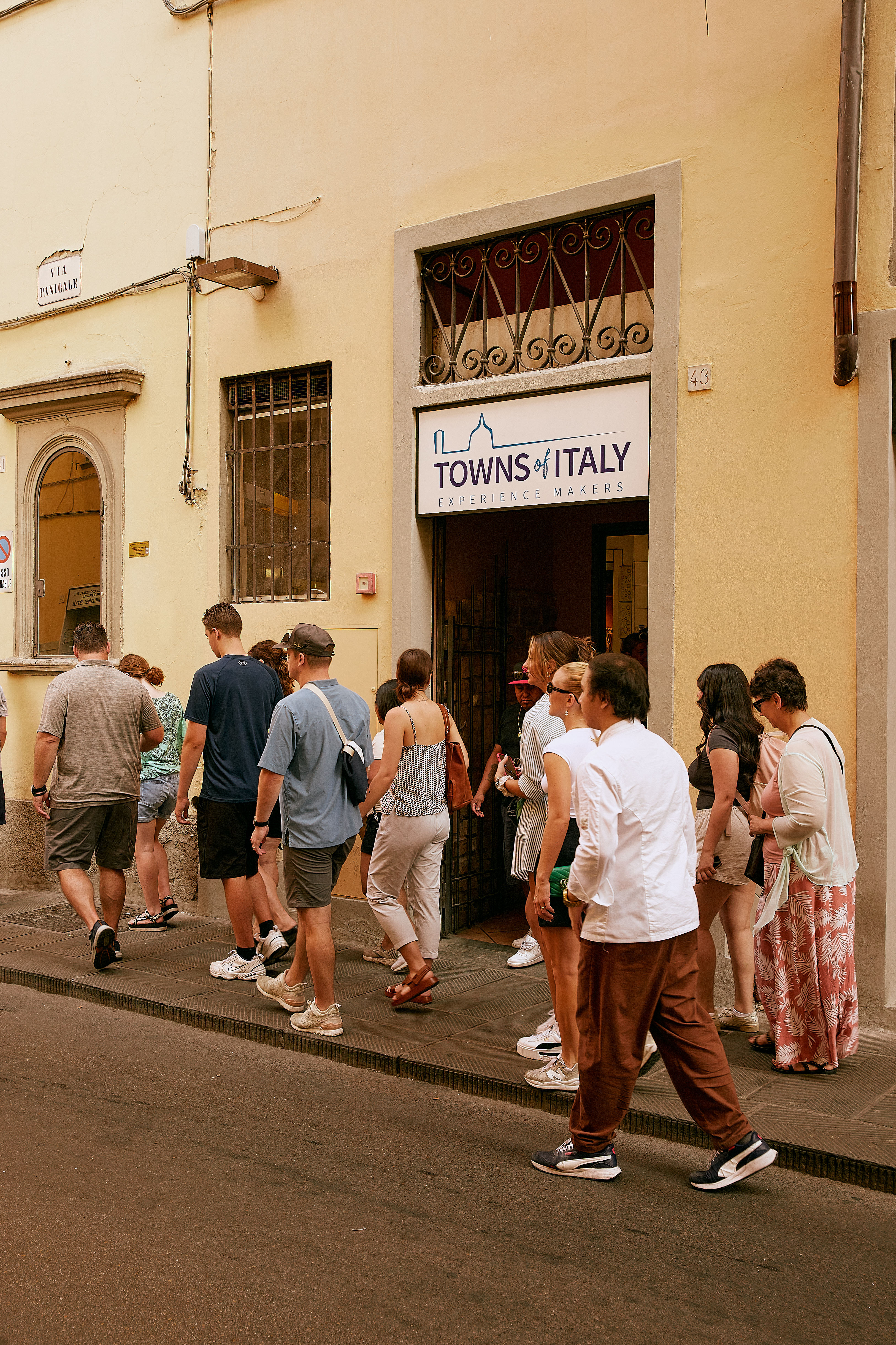 Tuscan Market Tour with Pasta Class, Tiramisu, and Wine Tasting