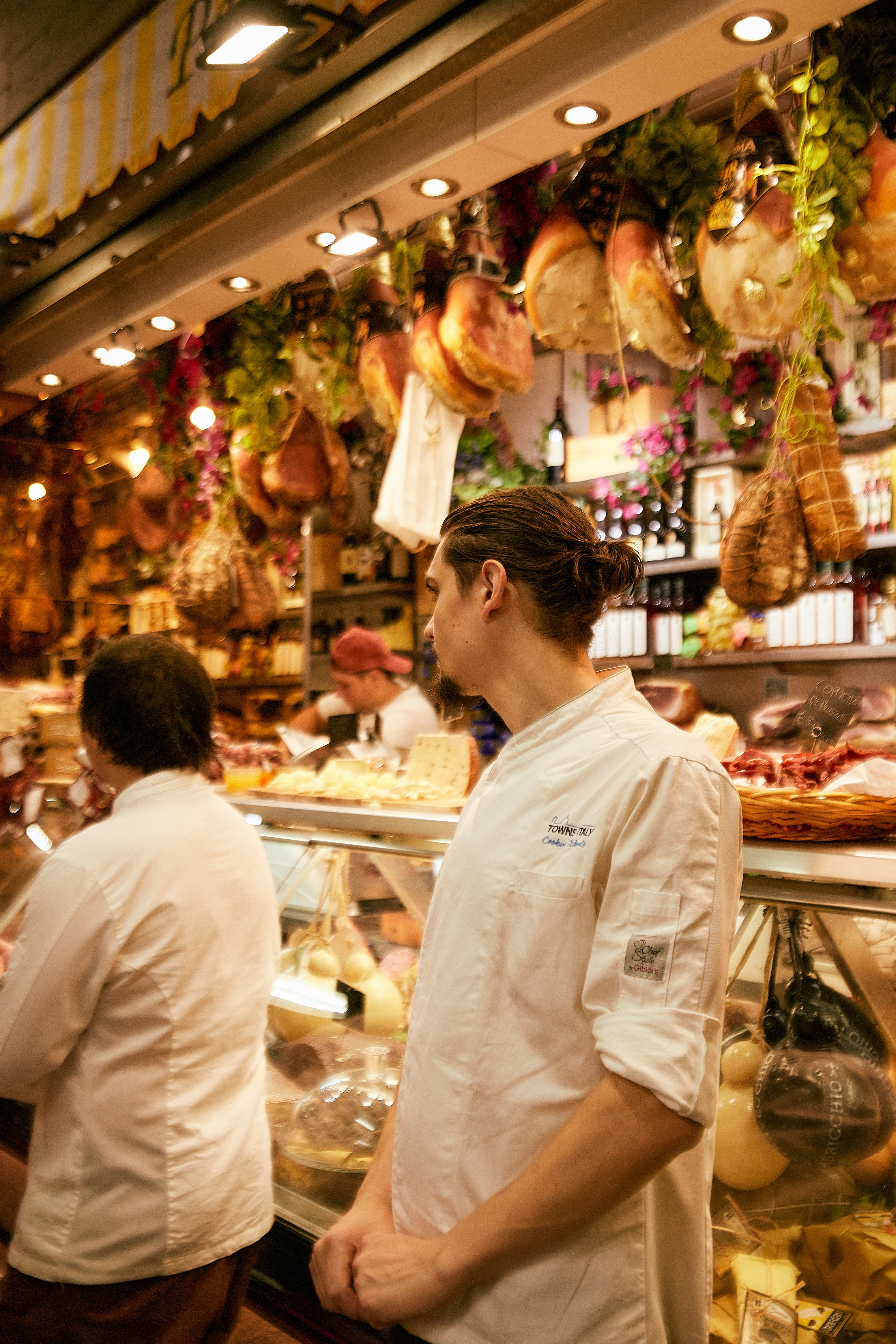 Tuscan Market Tour with Pasta Class, Tiramisu, and Wine Tasting