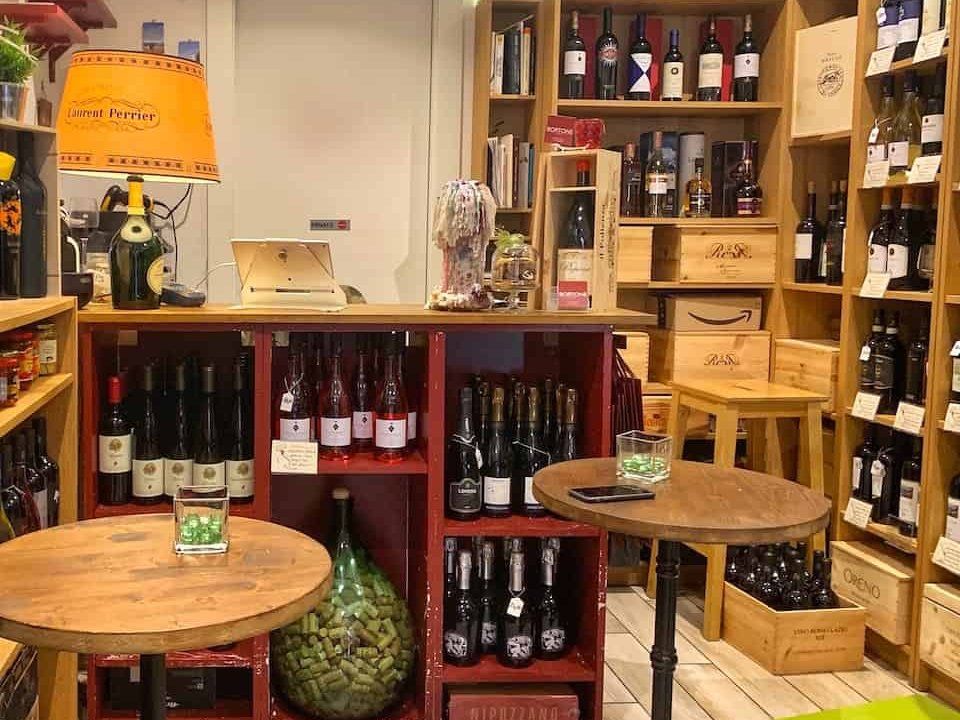 Wine Tasting with 6 Different Italian Fine Wines, Cured Meats, and Cheeses