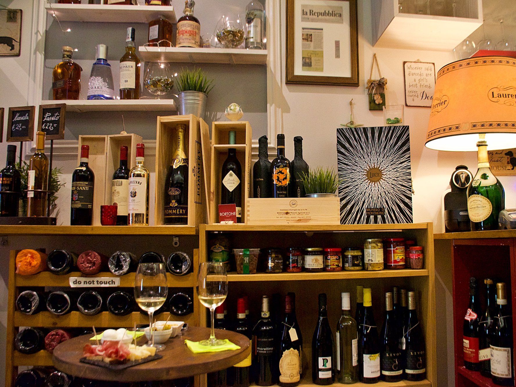 Wine Tasting with 6 Different Italian Fine Wines, Cured Meats, and Cheeses