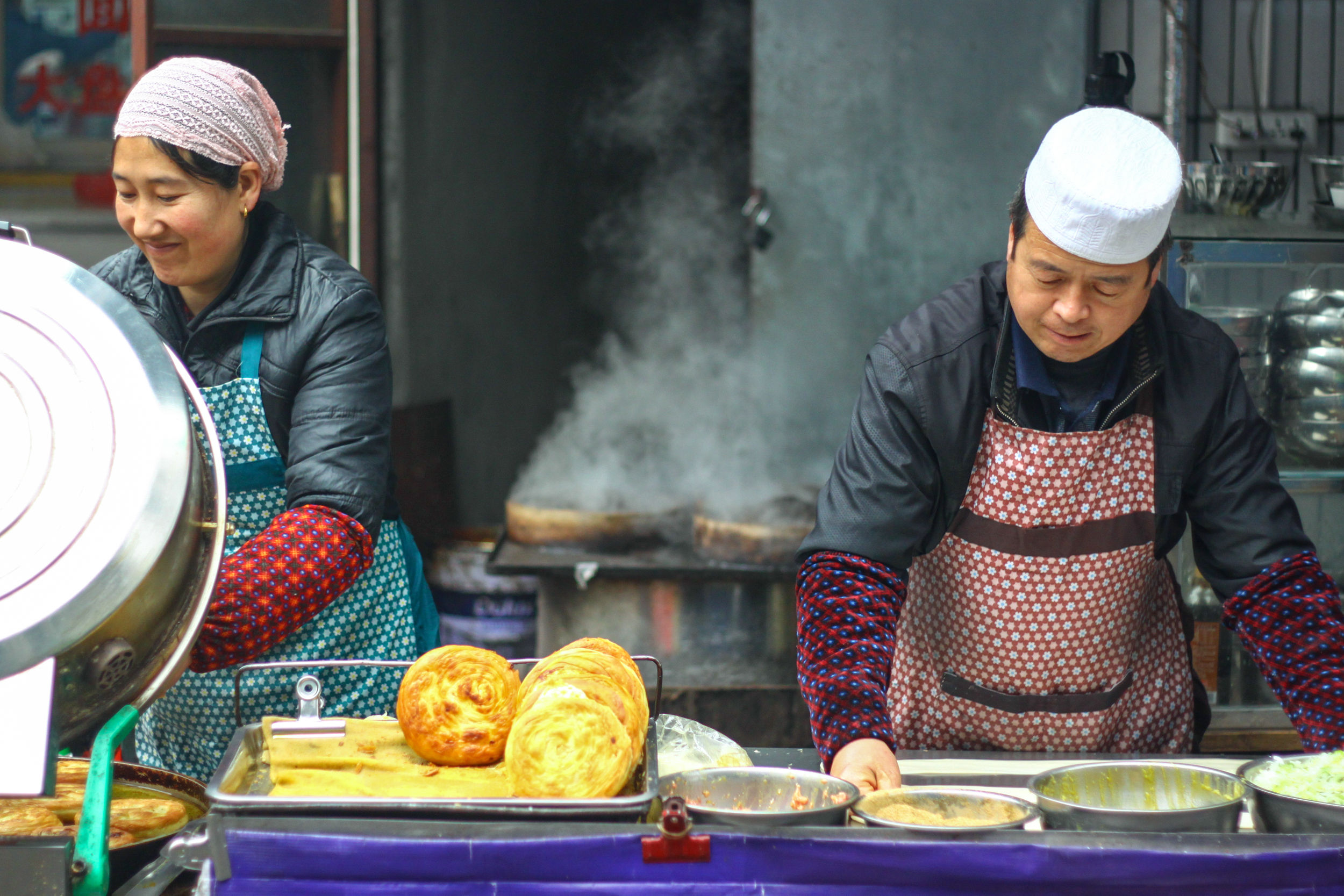 Xian Morning Food & Market Tour with Tuk Tuk
