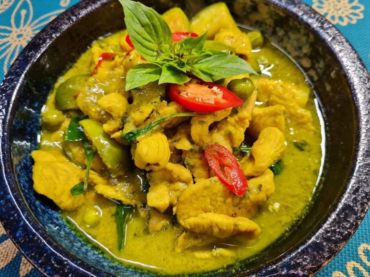 Cook Your Choice of Five Thai Dishes with Market Visit Experience