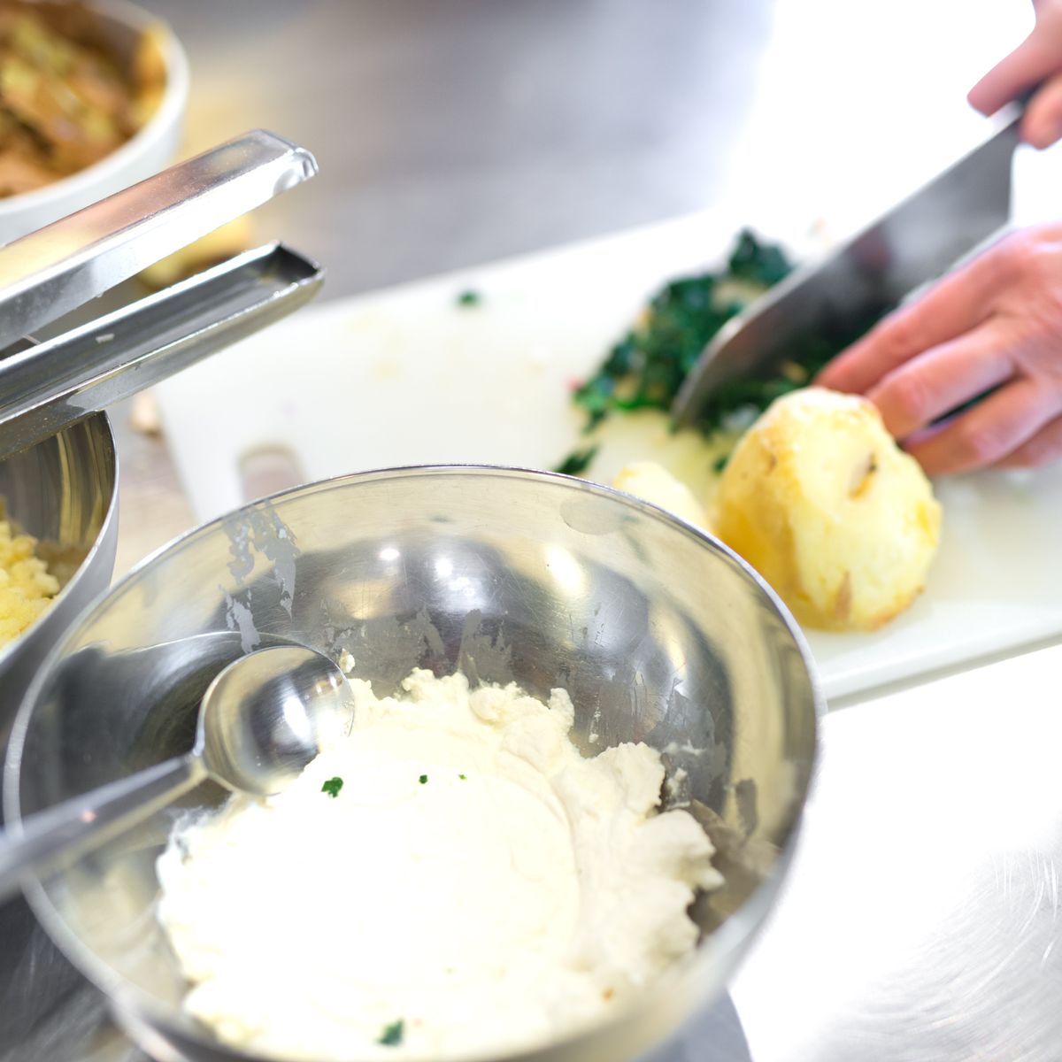 Florence Dinner Deluxe Cooking Class: Italian 4 Course Dinner with Wine