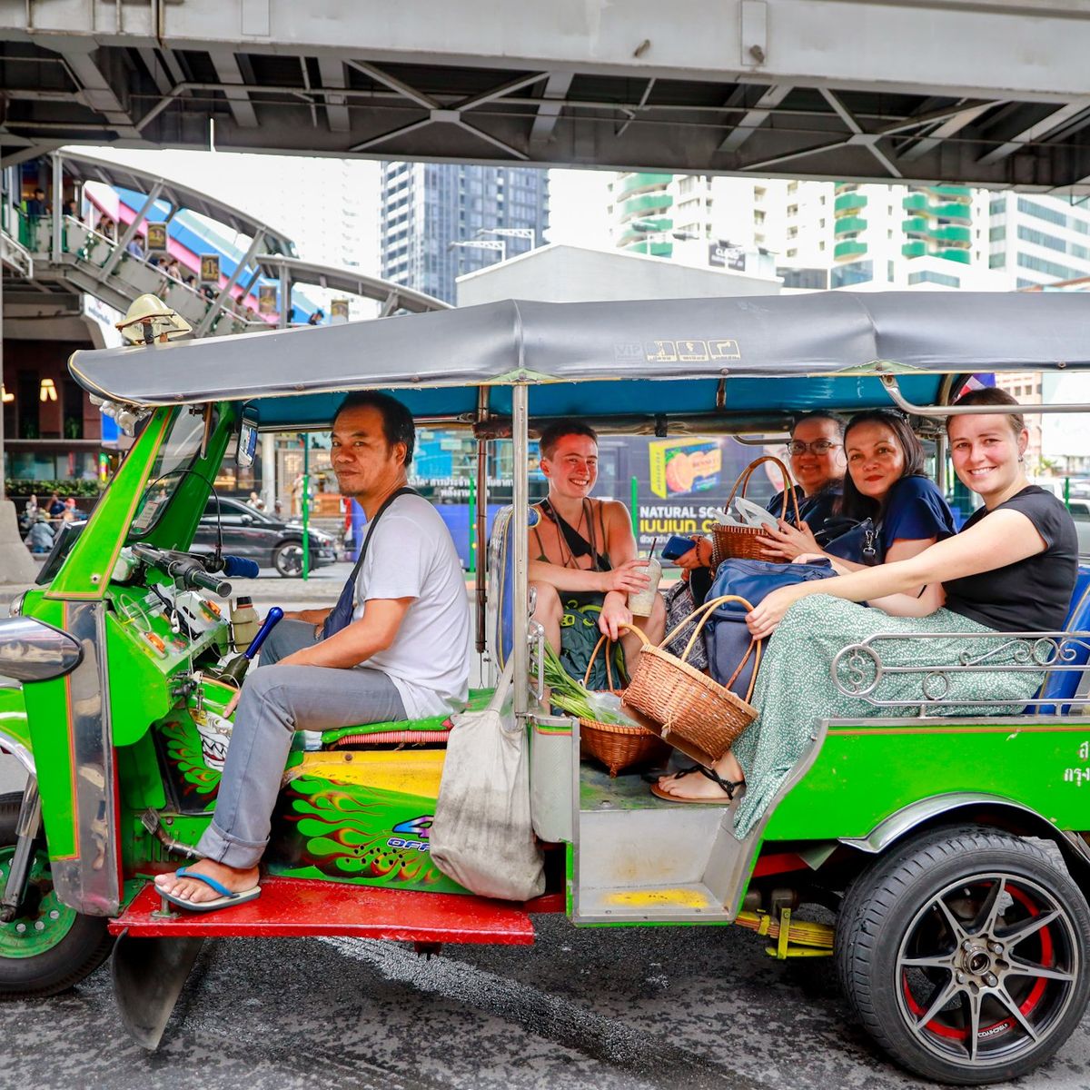 4-Dish Cooking Class Bangkok & Morning Market Tour