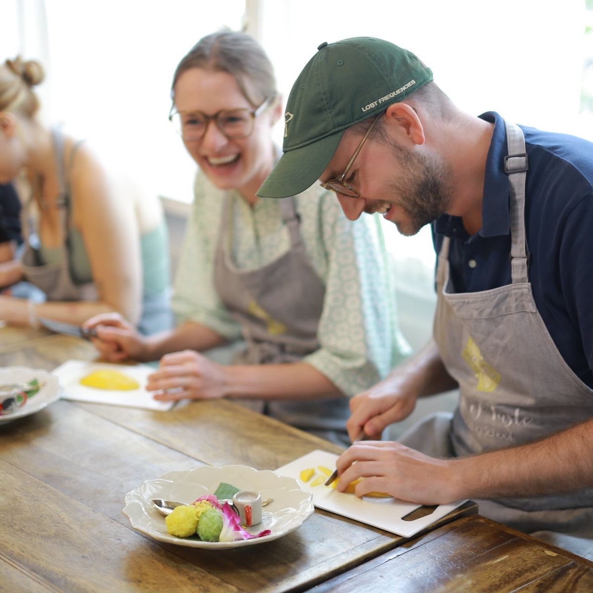 4-Dish Cooking Class Bangkok & Morning Market Tour