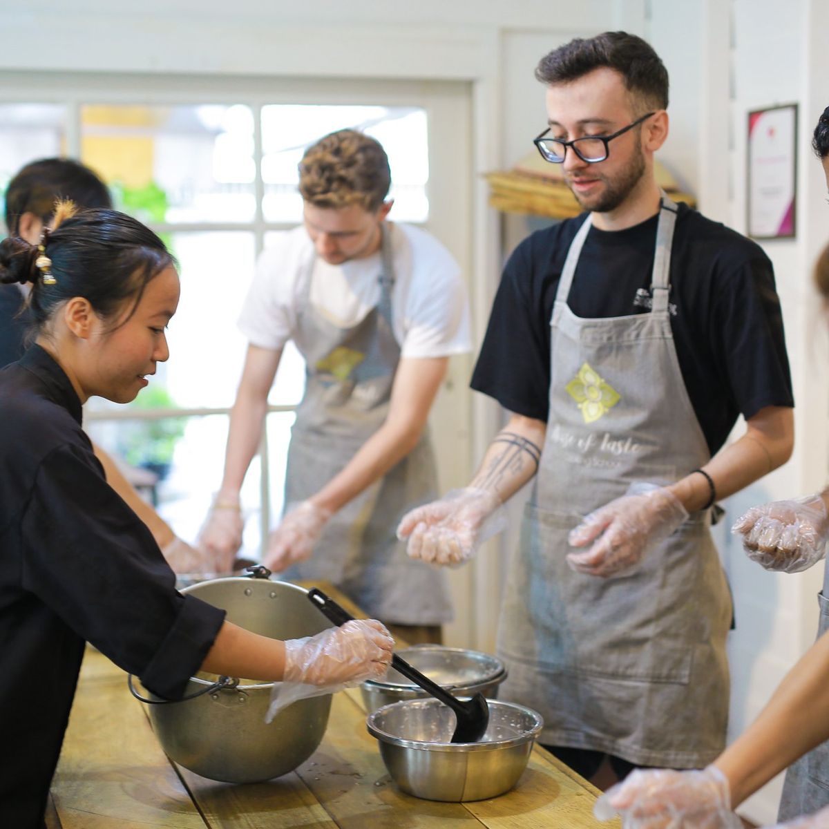 4-Dish Cooking Class Bangkok & Morning Market Tour