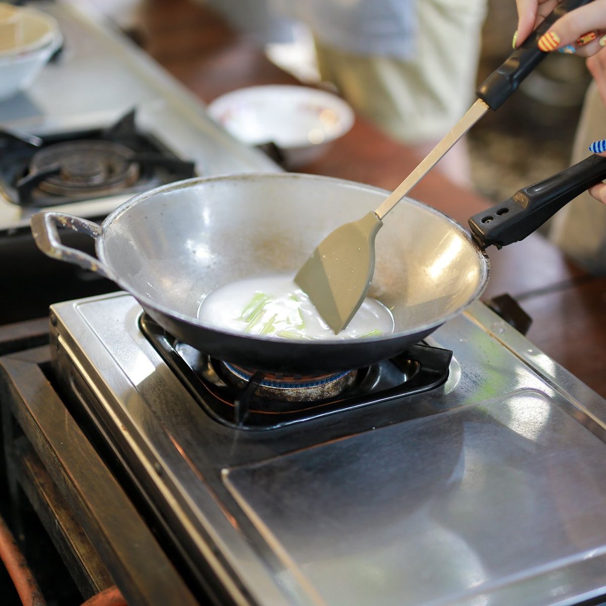 4-Dish Cooking Class Bangkok & Morning Market Tour